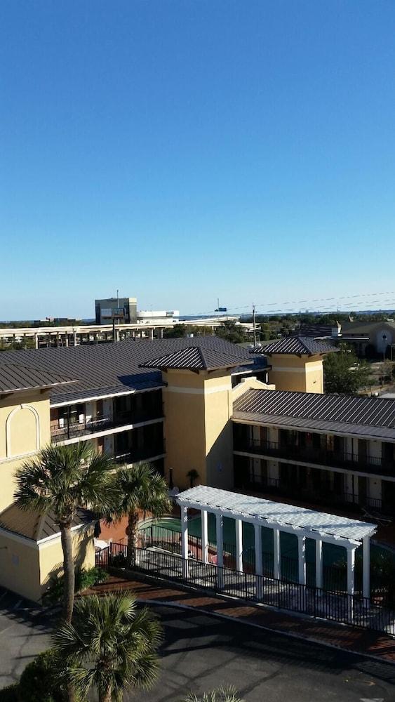 Hotel Days By Wyndham - Historic Downtown 2*