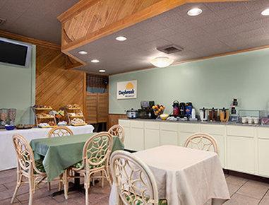 Hotel Days By Wyndham - Historic Downtown