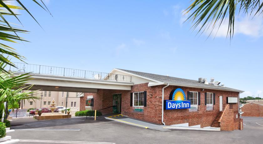 Days By Wyndham - Historic Downtown Hotel Pensacola