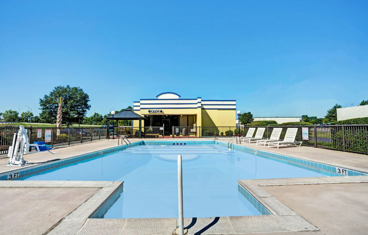 Days By Wyndham - Historic Downtown 2*