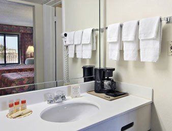 Days By Wyndham - Historic Downtown 2*